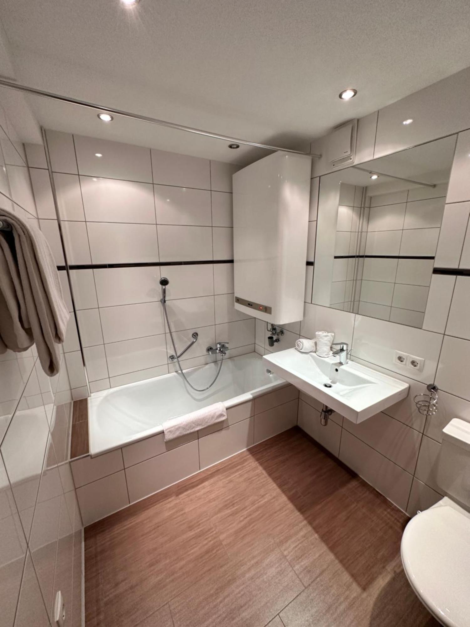 Zentrum Appartements Lorenzin Gaschurn Buitenkant foto