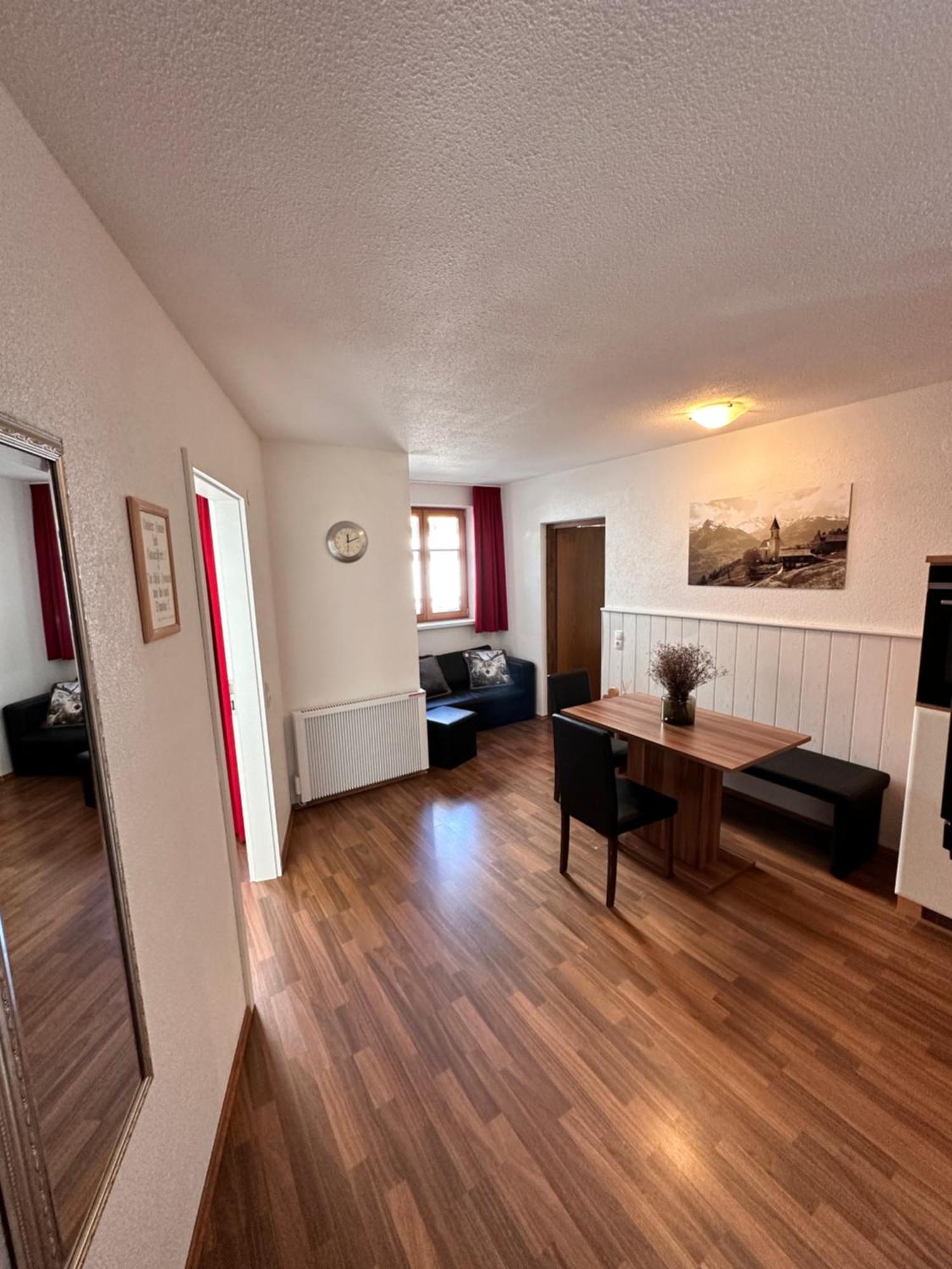 Zentrum Appartements Lorenzin Gaschurn Buitenkant foto