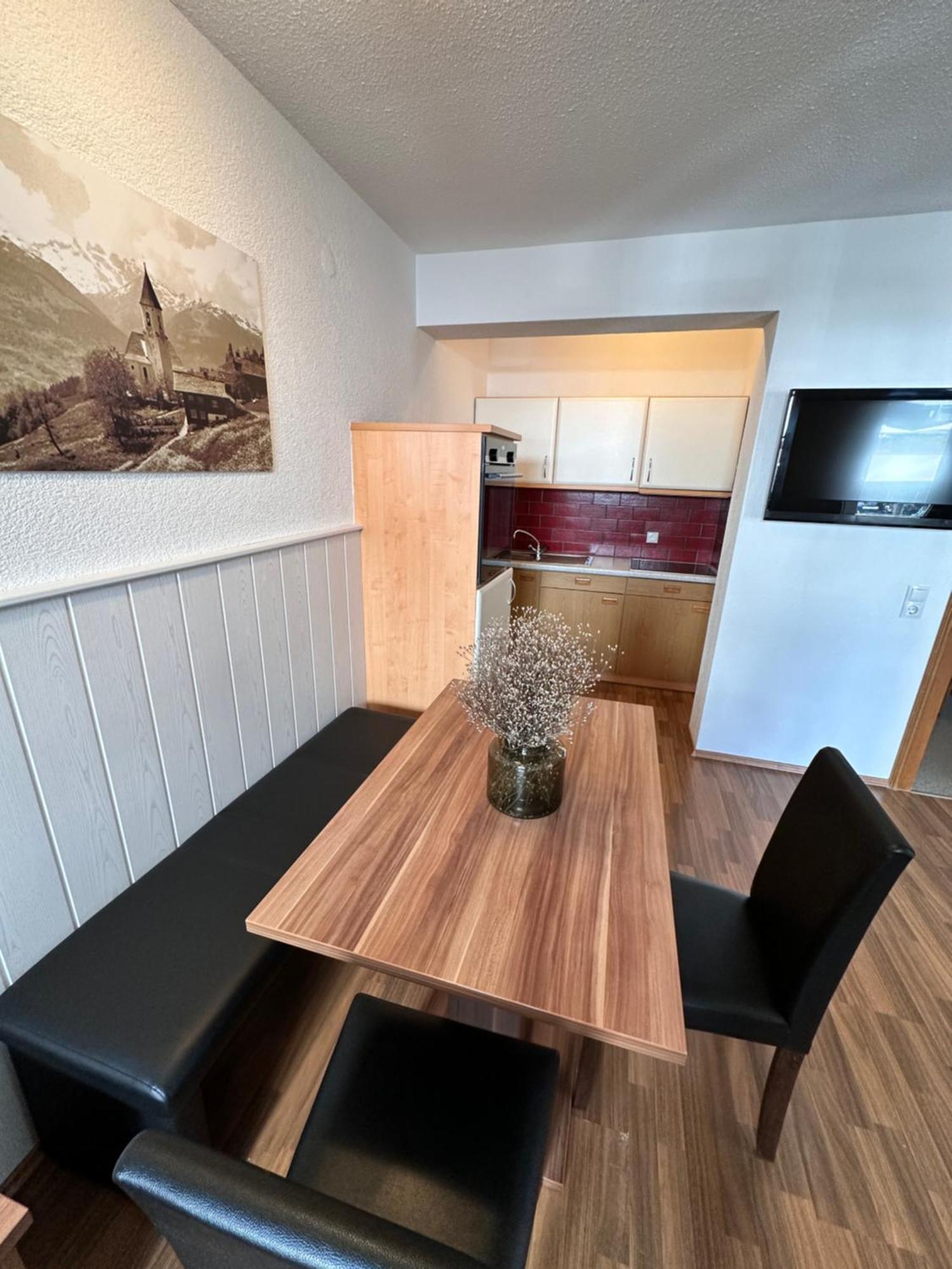Zentrum Appartements Lorenzin Gaschurn Buitenkant foto