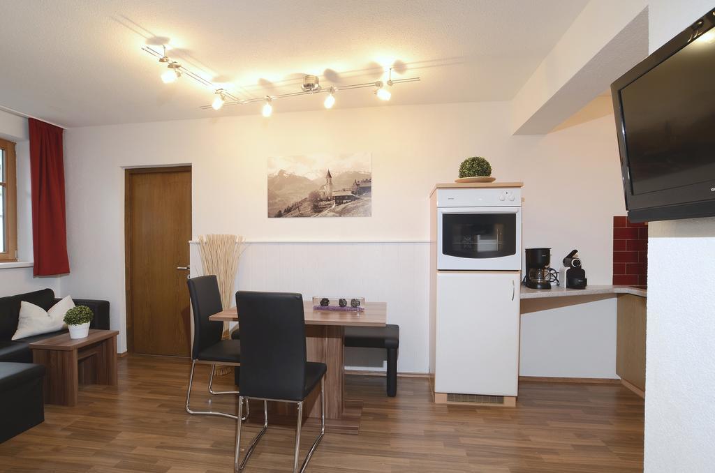 Zentrum Appartements Lorenzin Gaschurn Buitenkant foto